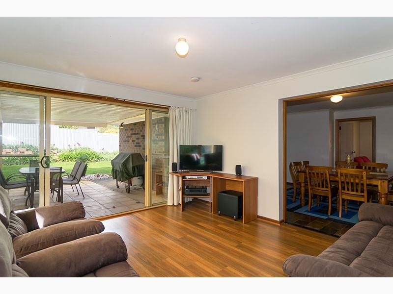 14 Abberton Street, Flagstaff Hill SA 5159