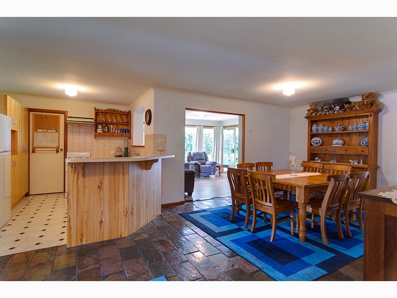 14 Abberton Street, Flagstaff Hill SA 5159