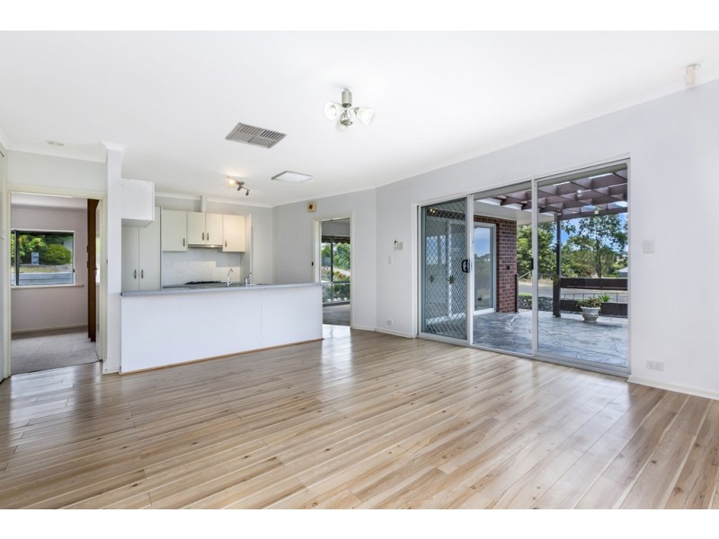 34 Vendale Drive, Flagstaff Hill SA 5159