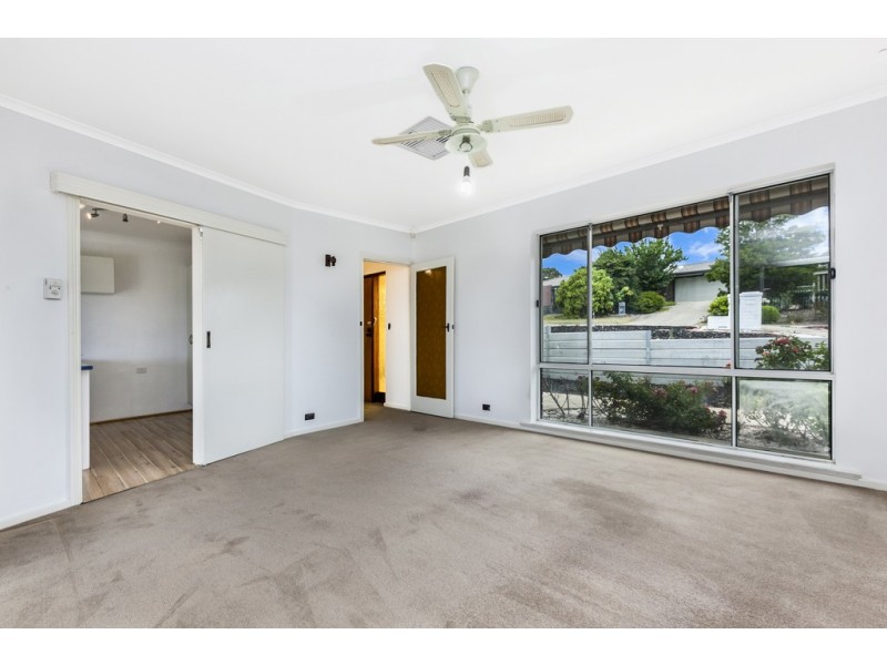 34 Vendale Drive, Flagstaff Hill SA 5159