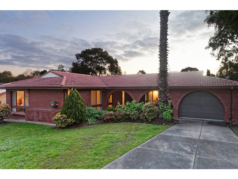 4 Fairlie Drive, Flagstaff Hill SA 5159