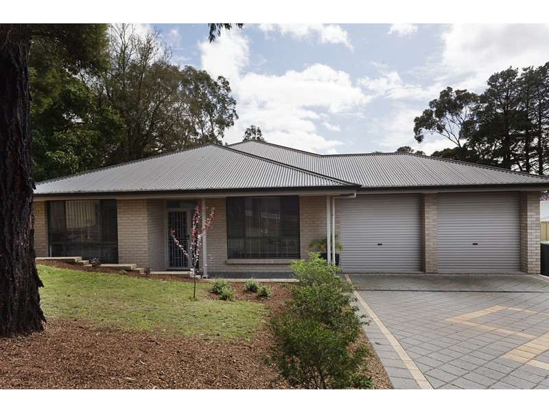 1B Horseshoe Drive, Aberfoyle Park SA 5159