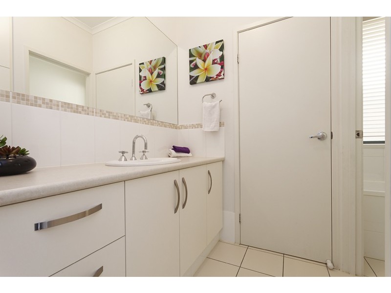 1B Horseshoe Drive, Aberfoyle Park SA 5159