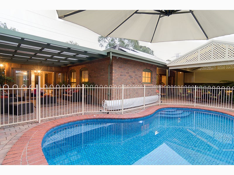 4 Dumphries Street, Flagstaff Hill SA 5159