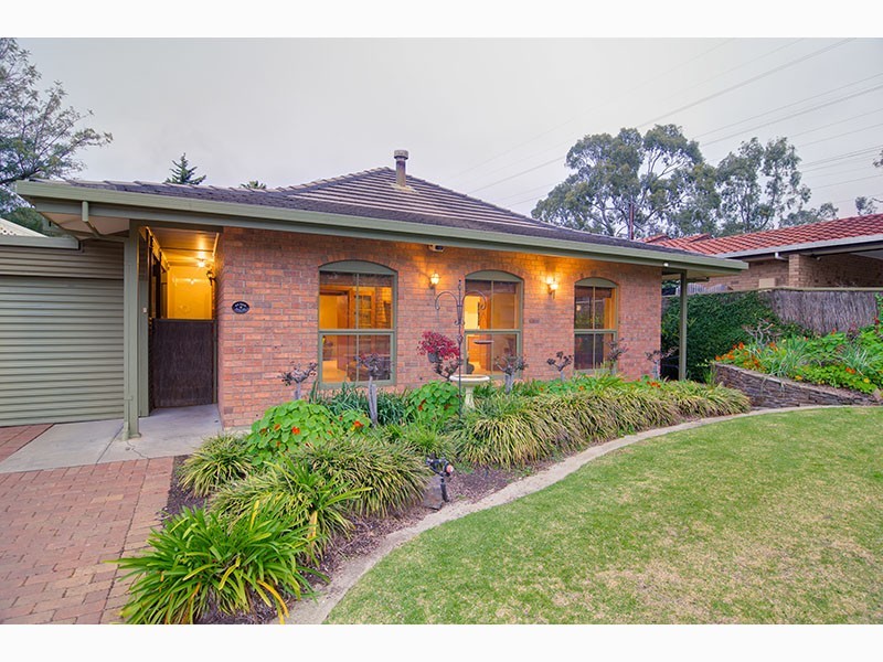 4 Dumphries Street, Flagstaff Hill SA 5159