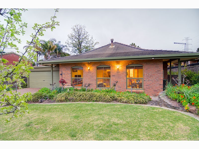 4 Dumphries Street, Flagstaff Hill SA 5159