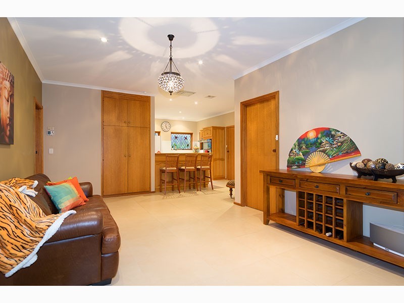 4 Dumphries Street, Flagstaff Hill SA 5159