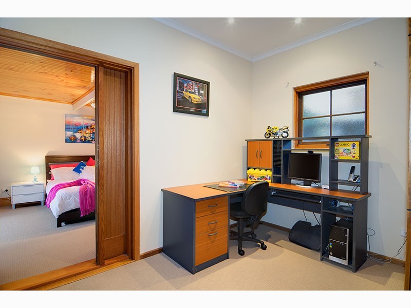 4 Dumphries Street, Flagstaff Hill SA 5159