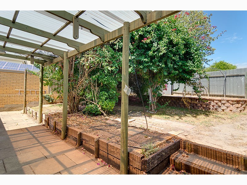 2 Alders Drive, Happy Valley SA 5159