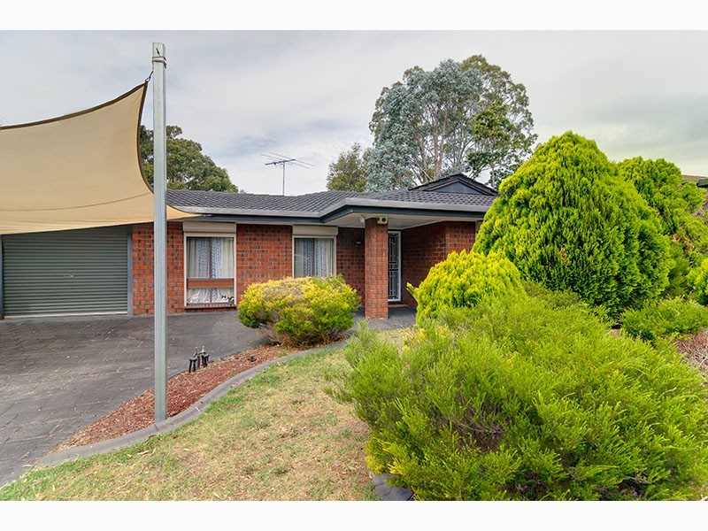 1 Bennett Close, Aberfoyle Park SA 5159