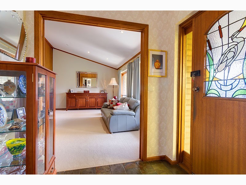 130 Broadmeadow Drive, Flagstaff Hill SA 5159