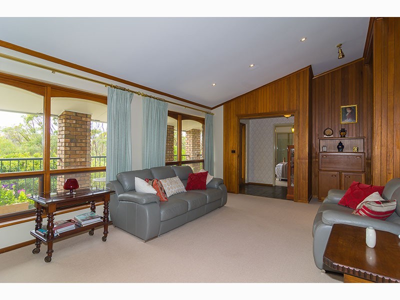 130 Broadmeadow Drive, Flagstaff Hill SA 5159