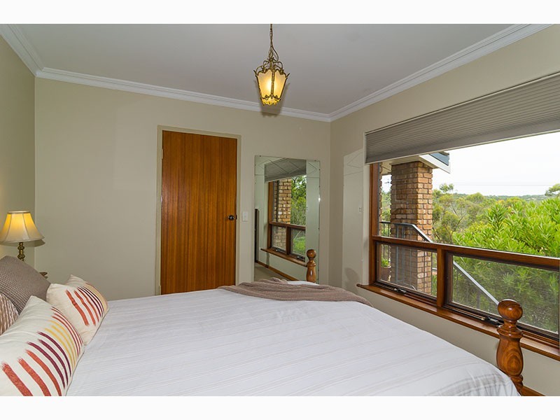 130 Broadmeadow Drive, Flagstaff Hill SA 5159