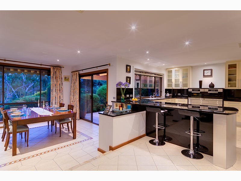 28 Glendale Avenue, Flagstaff Hill SA 5159