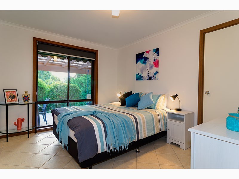 28 Glendale Avenue, Flagstaff Hill SA 5159