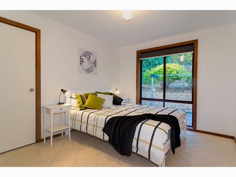 28 Glendale Avenue, Flagstaff Hill SA 5159