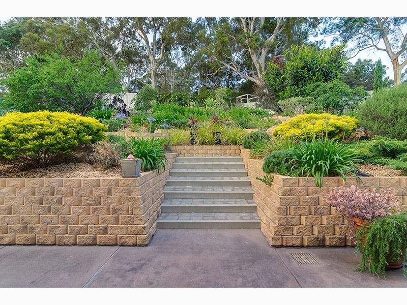 28 Glendale Avenue, Flagstaff Hill SA 5159