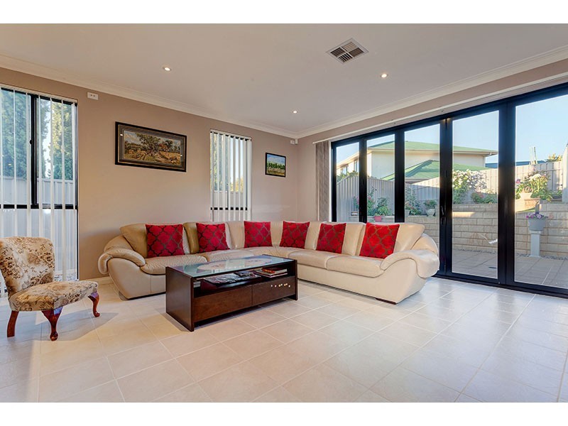 42 Coachwood Drive, Aberfoyle Park SA 5159