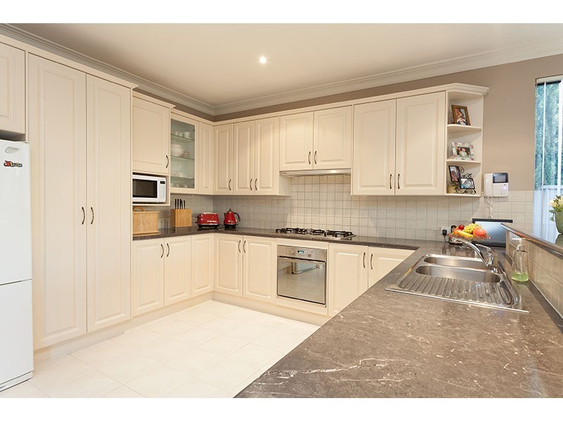 42 Coachwood Drive, Aberfoyle Park SA 5159