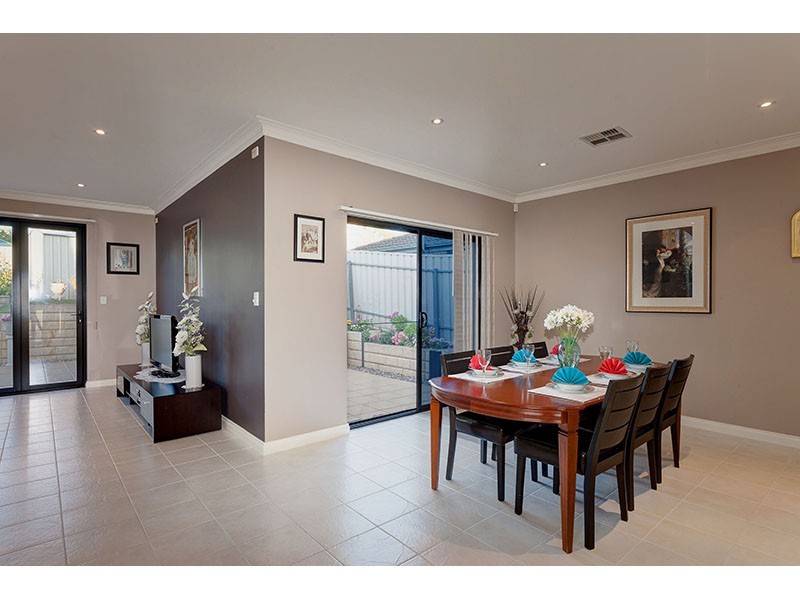 42 Coachwood Drive, Aberfoyle Park SA 5159