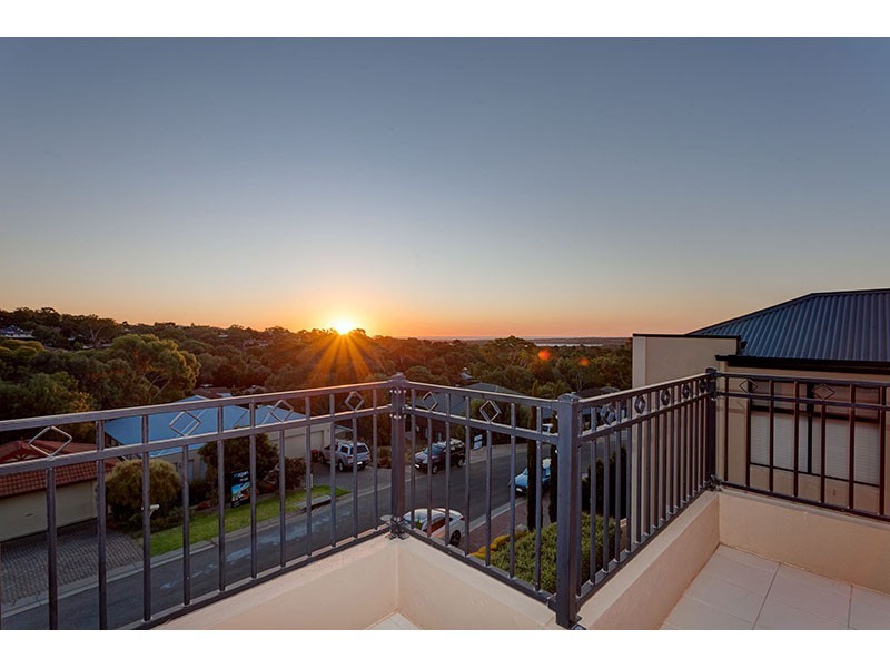 42 Coachwood Drive, Aberfoyle Park SA 5159