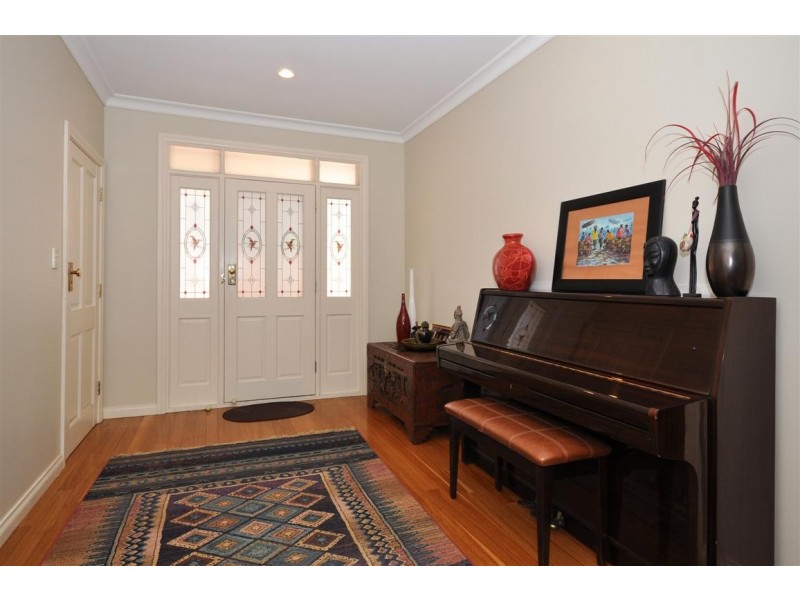 14 Grandview Court, Aberfoyle Park SA 5159