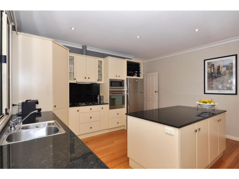 14 Grandview Court, Aberfoyle Park SA 5159