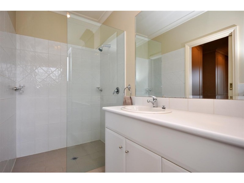 14 Grandview Court, Aberfoyle Park SA 5159