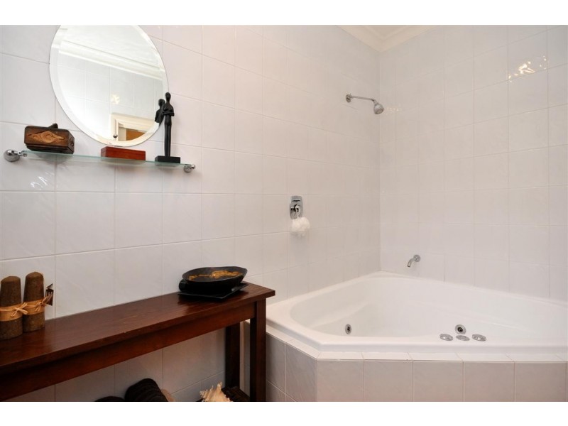 14 Grandview Court, Aberfoyle Park SA 5159