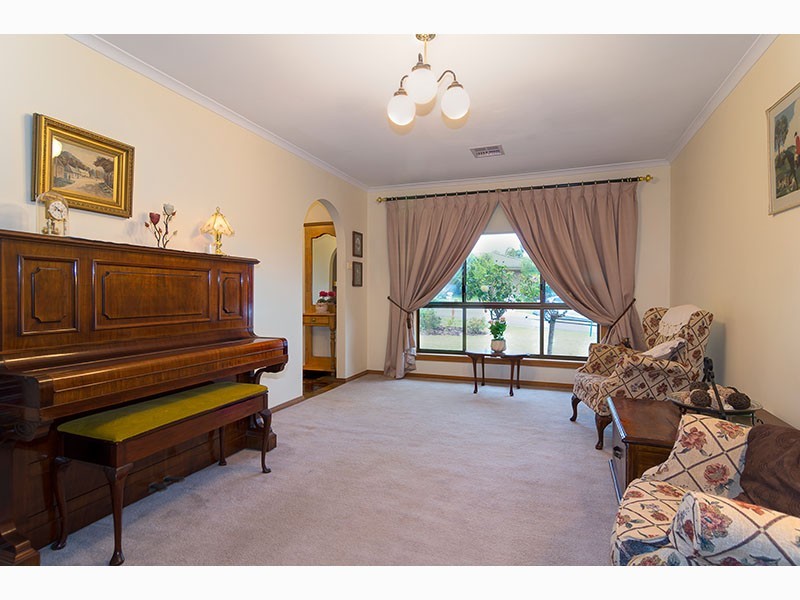7 Bennett Close, Aberfoyle Park SA 5159