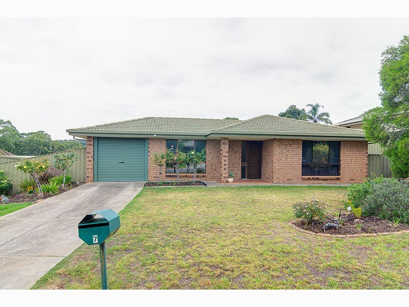 7 Bennett Close, Aberfoyle Park SA 5159