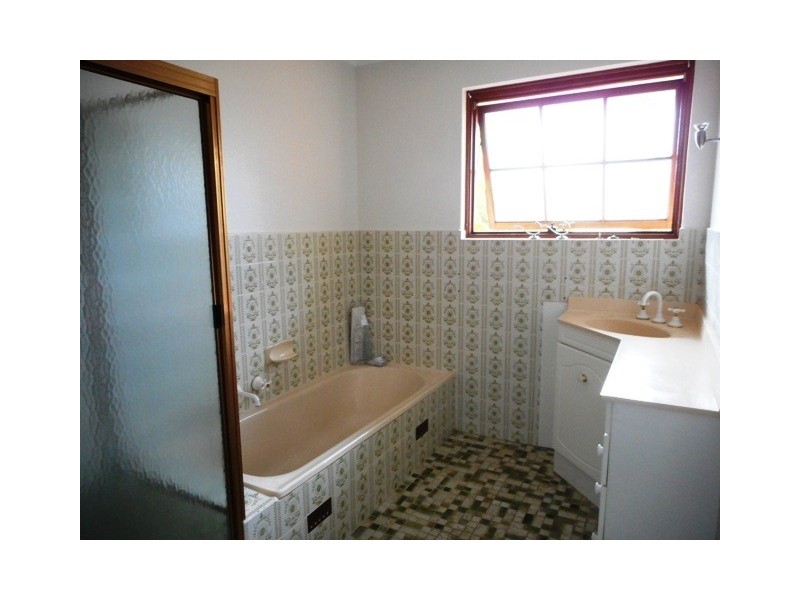 110 Black Road, Flagstaff Hill SA 5159