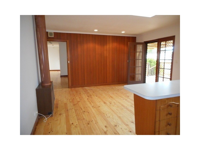 110 Black Road, Flagstaff Hill SA 5159