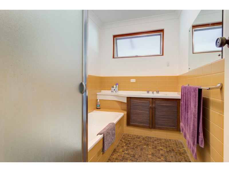 97 Ridgway Drive, Flagstaff Hill SA 5159