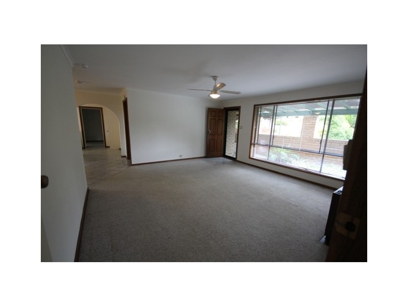 18 Lyn Street, Aberfoyle Park SA 5159