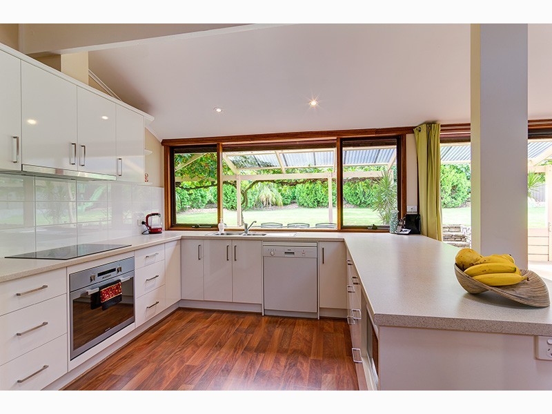 50 Horseshoe Drive, Aberfoyle Park SA 5159