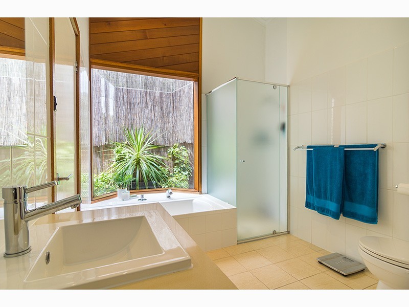 50 Horseshoe Drive, Aberfoyle Park SA 5159