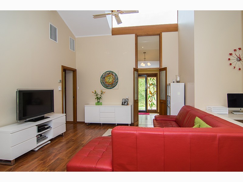 50 Horseshoe Drive, Aberfoyle Park SA 5159