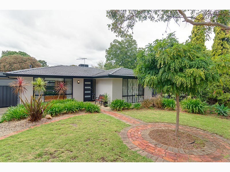 4 Ivy Street, Aberfoyle Park SA 5159