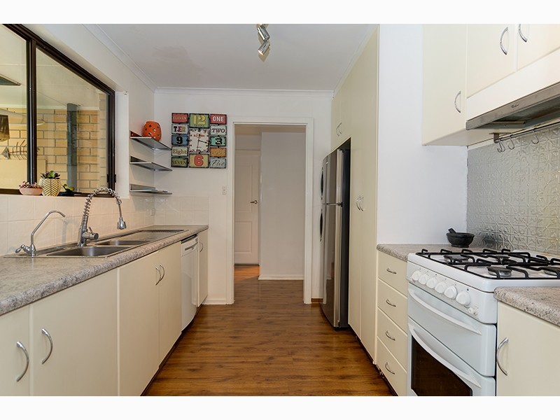 4 Ivy Street, Aberfoyle Park SA 5159