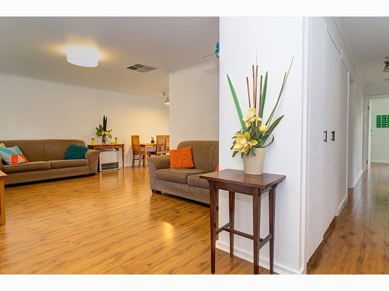 4 Ivy Street, Aberfoyle Park SA 5159