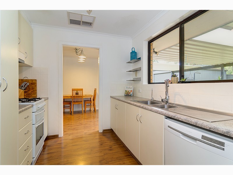 4 Ivy Street, Aberfoyle Park SA 5159