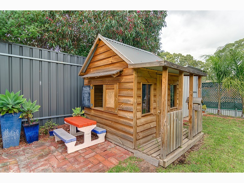 4 Ivy Street, Aberfoyle Park SA 5159