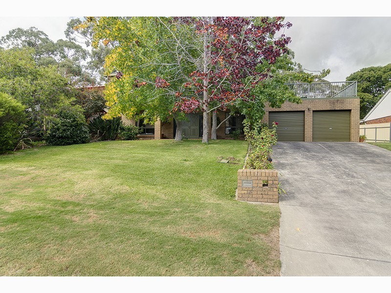 31 Fairlie Drive, Flagstaff Hill SA 5159
