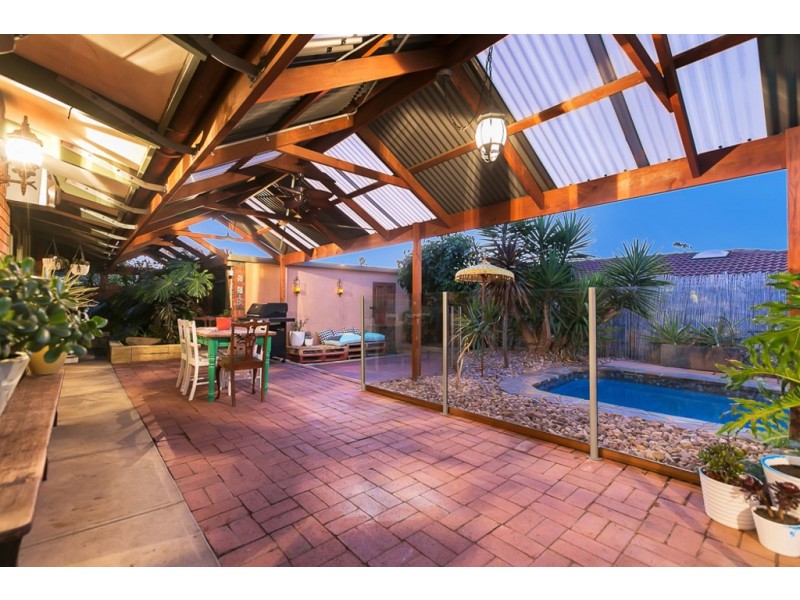 17 Trinidad Way, Happy Valley SA 5159