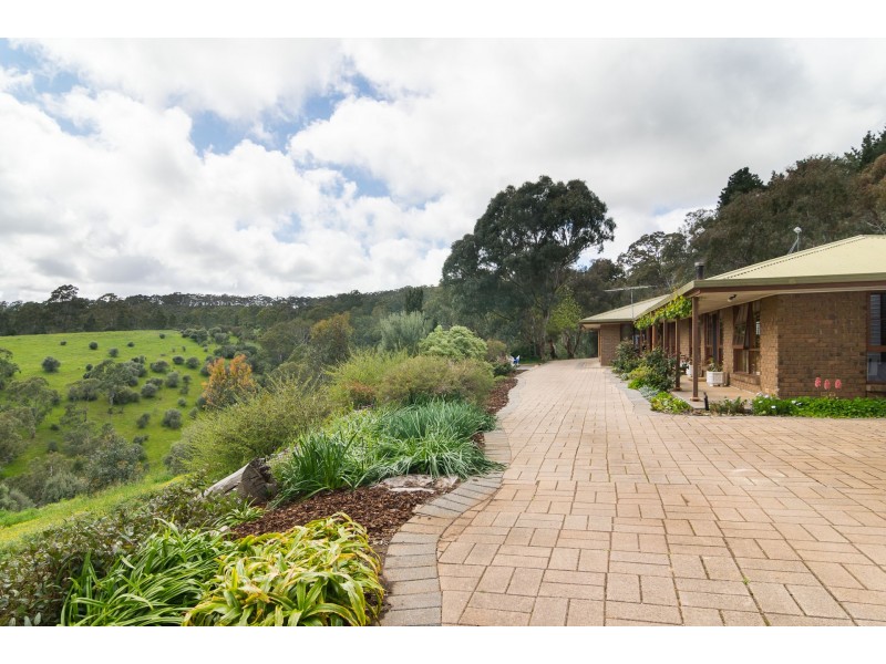 93 Oakridge Road, Chandlers Hill SA 5159