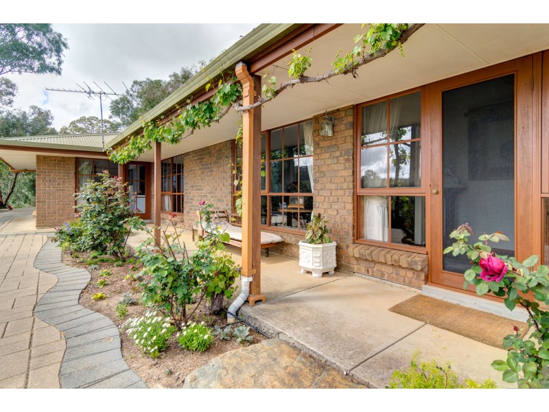 93 Oakridge Road, Chandlers Hill SA 5159