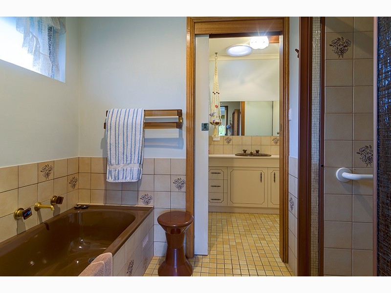 21 Glenhuntly Drive, Flagstaff Hill SA 5159