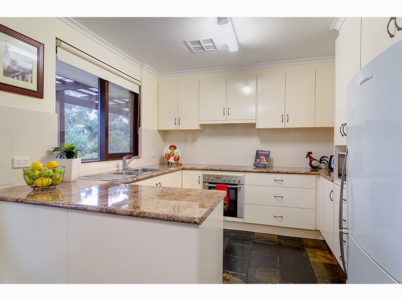 49 Hillcrest Drive, Eden Hills SA 5050