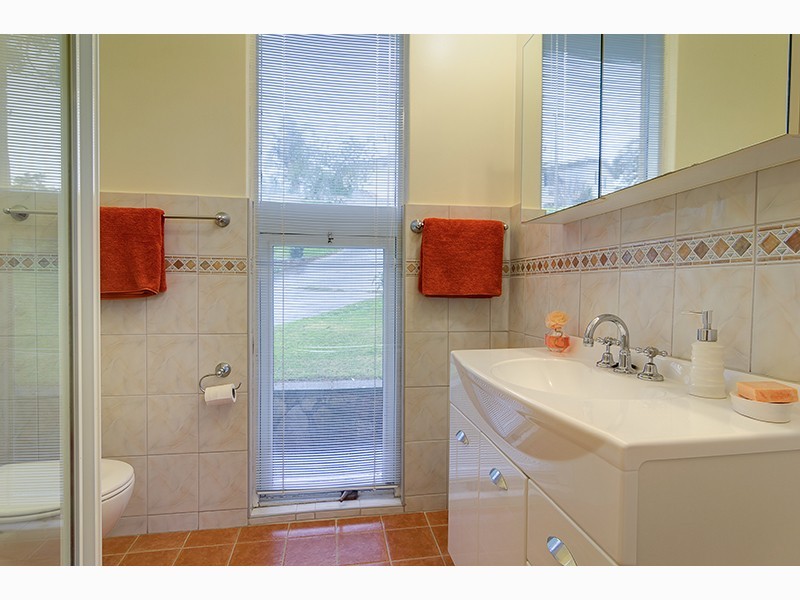 49 Hillcrest Drive, Eden Hills SA 5050